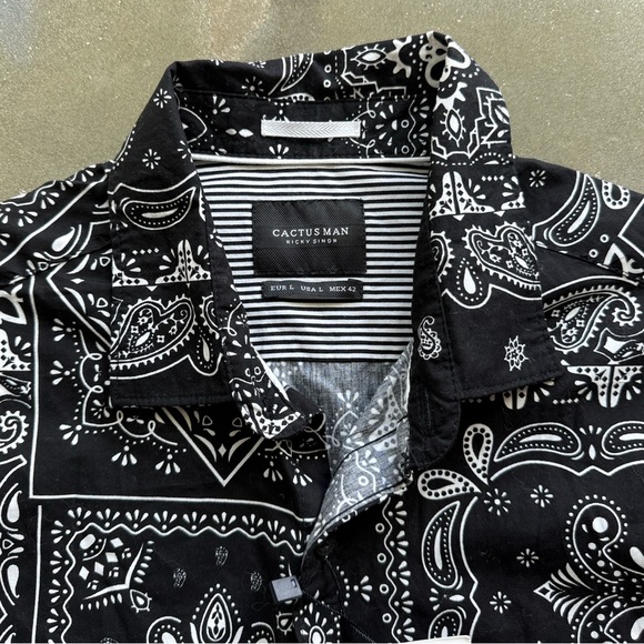 Cactus Man Paisley Button Down Shirt - Picture 2 of 9